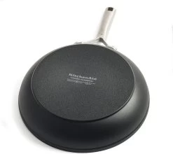 KitchenAid Hard Geanodiseerd Aluminium Koekenpannenset ø20+24+28cm - Zwart - Inductie -Keukengerei Winkel 1200x1069