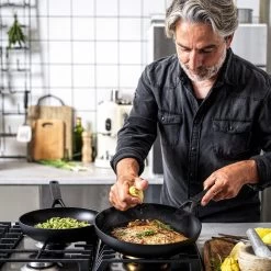 KitchenAid Classic Forged Aluminium Wok ø28cm - Zwart - Inductie - Anti-aanbak -Keukengerei Winkel 1200x1200 337