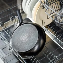 KitchenAid Classic Forged Aluminium Wok ø28cm - Zwart - Inductie - Anti-aanbak -Keukengerei Winkel 1200x1200 338