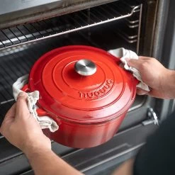 Nuovva Gietijzeren Braadpan Antiaanbaklaag Met Deksel - Sudderpan Rood - Rond - Ø24 Cm - 4.7 Liter - 100% PFAS & PFOA Vrij - Geschikt Voor Alle Warmtebronnen - Elektrisch - Gas - Halogeen - Inductie - Keramisch -Keukengerei Winkel 1200x1200 478