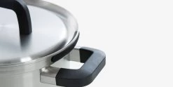 BK Flow Cool Pannenset - 4-delig – RVS Deksels - Veilig Afgietsysteem - Geschikt Voor Alle Warmtebronnen -Keukengerei Winkel 1200x601 1