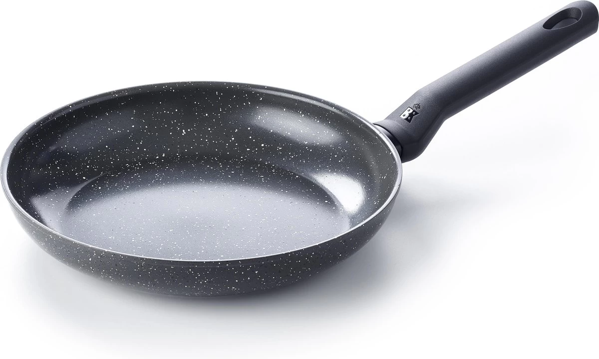BK Universe Koekenpan Ø 24cm - Inductie - Anti-aanbak - PFAS-vrij 1 BK Universe Koekenpan Ø 24cm - Inductie - Anti-aanbak - PFAS-vrij