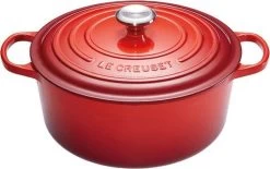 Le Creuset Signature Braadpan - 4,2 L - 24 Cm - Kersenrood -Keukengerei Winkel 1200x753 2