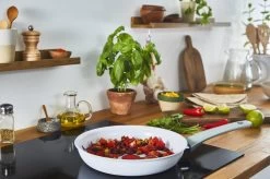 Tefal Natural Chef Koekenpan - Ø 24 Cm -Keukengerei Winkel 1200x797 5