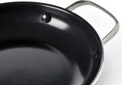 Dagelijkse Kost Door Jeroen Meus - Koekenpan ø24cm - Inductie - Anti-aanbak - PFAS-vrij -Keukengerei Winkel 1200x839