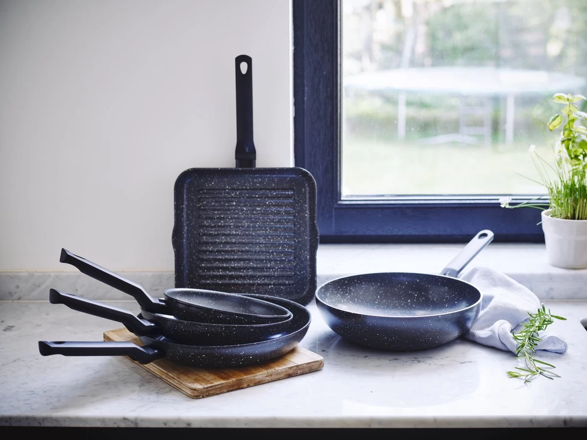 BK Universe Koekenpan Ø 24cm - Inductie - Anti-aanbak - PFAS-vrij 5 BK Universe Koekenpan Ø 24cm - Inductie - Anti-aanbak - PFAS-vrij - Afbeelding 5