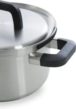 BK Flow Cool Pannenset - 4-delig – RVS Deksels - Veilig Afgietsysteem - Geschikt Voor Alle Warmtebronnen -Keukengerei Winkel 838x1200